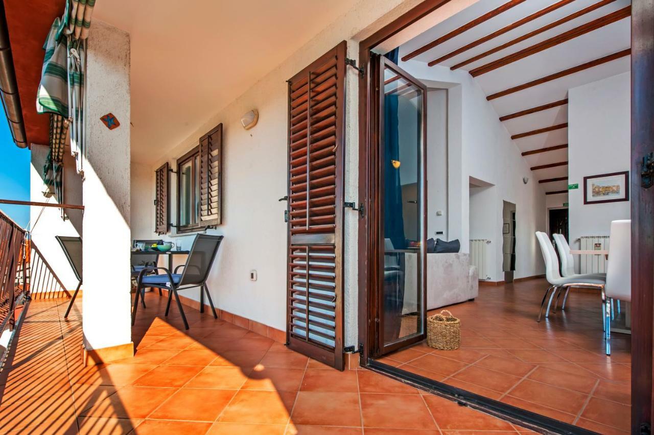 Apartment Bora Rovinj Exterior photo