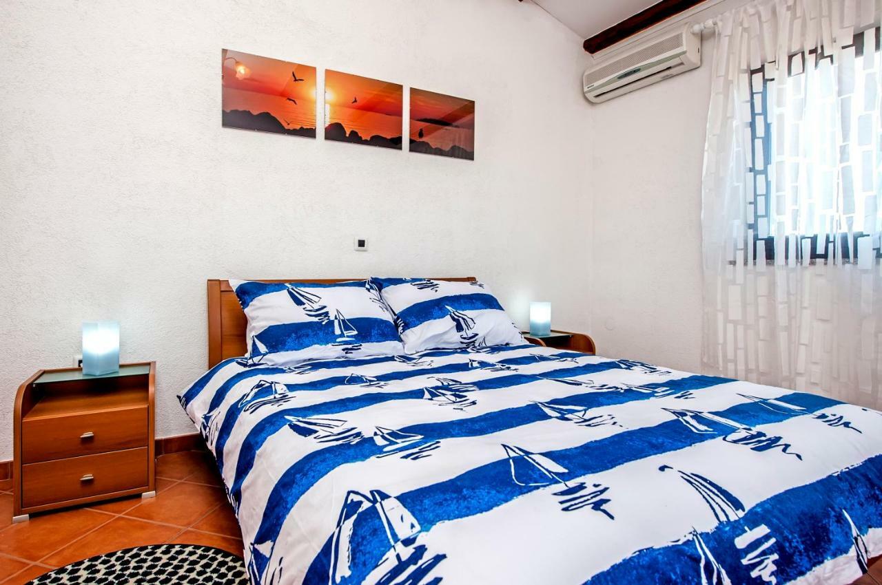Apartment Bora Rovinj Exterior photo