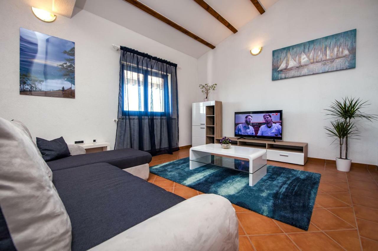 Apartment Bora Rovinj Exterior photo