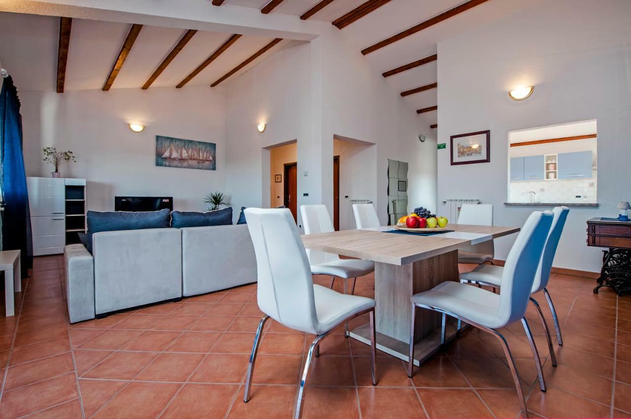 Apartment Bora Rovinj Exterior photo