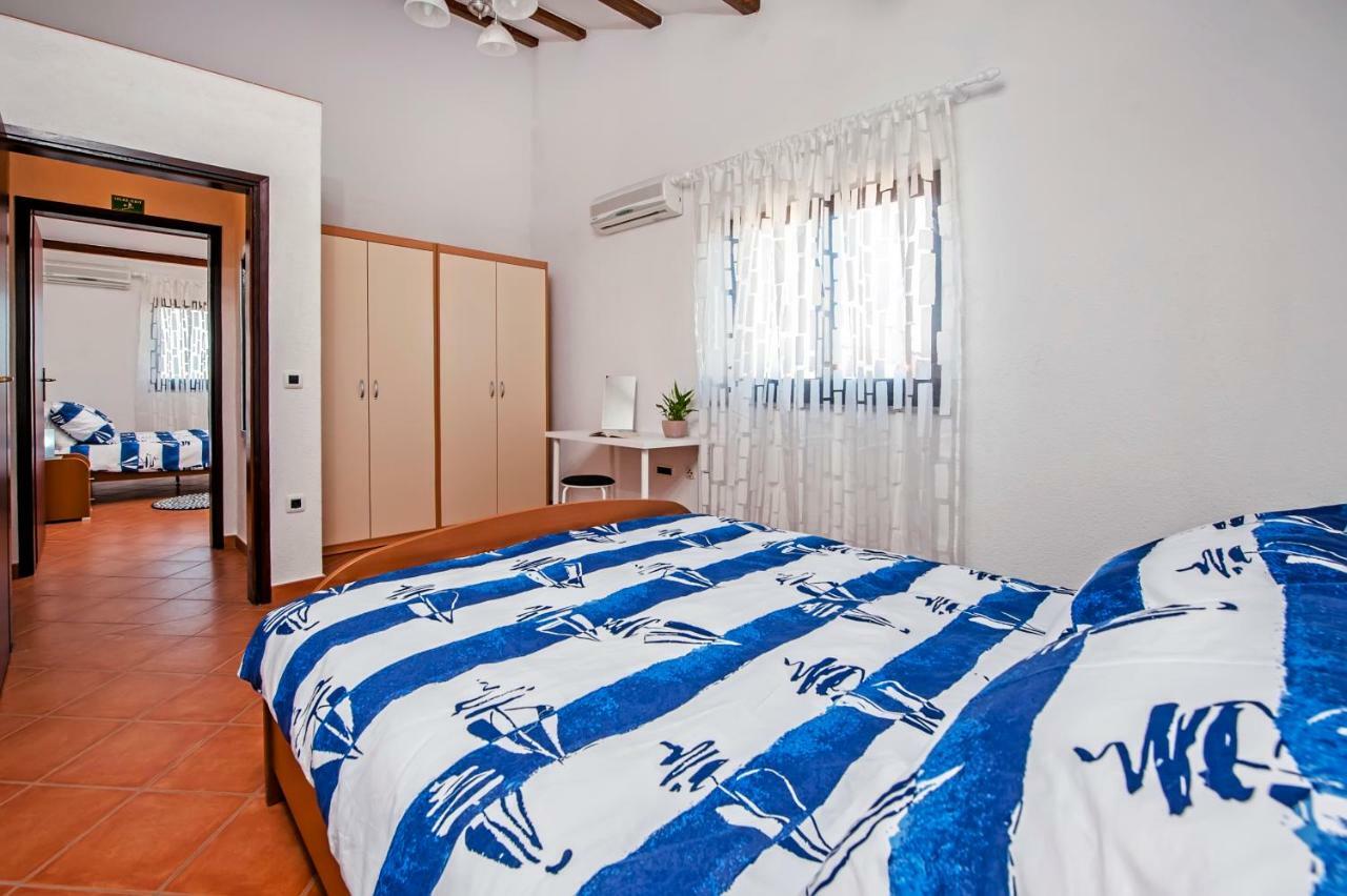 Apartment Bora Rovinj Exterior photo