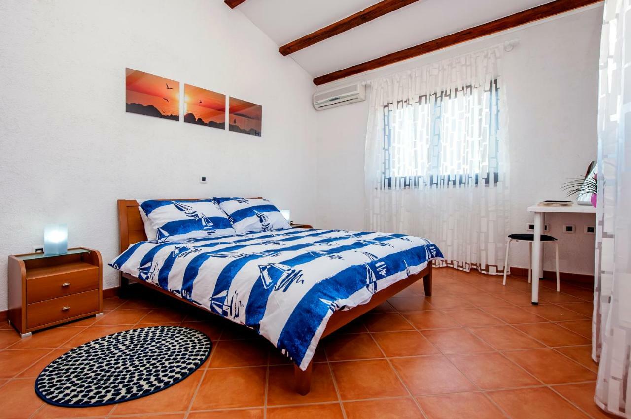 Apartment Bora Rovinj Exterior photo