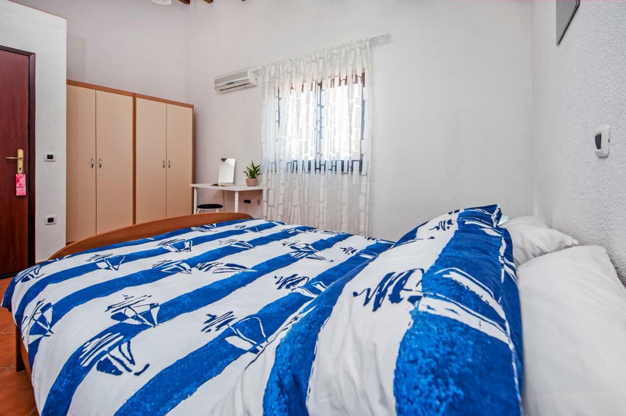 Apartment Bora Rovinj Exterior photo